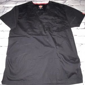 Black dickies scrub top with pockets
